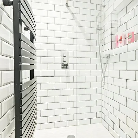 Apartment Beatles-themed Serviced On Abbey Road London