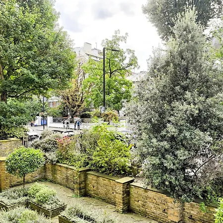 Beatles-themed Serviced On Abbey Road