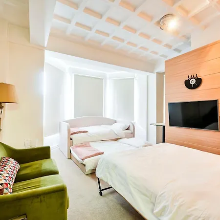 Beatles-themed Serviced On Abbey Road Apartment