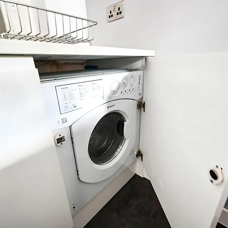 Beatles-themed Serviced On Abbey Road Apartment *