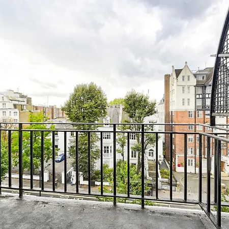 Beatles-themed Serviced On Abbey Road Apartment London
