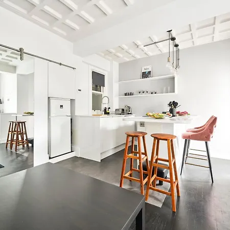 Beatles-themed Serviced On Abbey Road Appartement *
