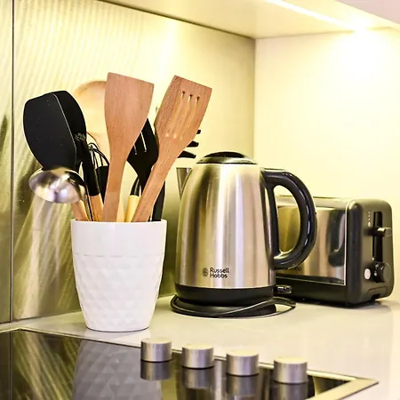Beatles-themed Serviced On Abbey Road Apartment