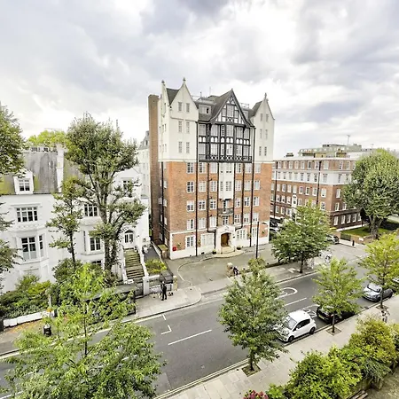 Beatles-themed Serviced On Abbey Road