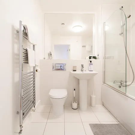 Apartment Chic Near Tower Hill With A Gym London