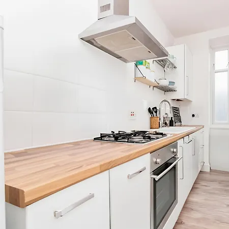 Soho Superb 2br Flat Apartment London