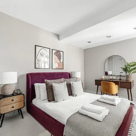 Chic Flat With Stunning Views Apartment London