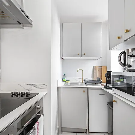 Chic Flat With Stunning Views * London