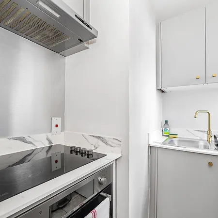 Chic Flat With Stunning Views *