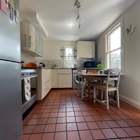Victorian House Walthamstow East Apartment