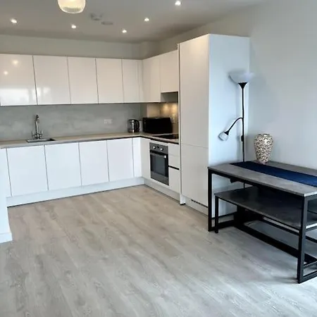 One Bedroom Flat - Zone 2 Apartment