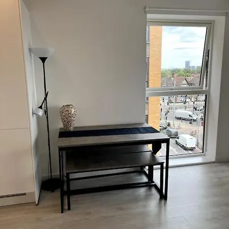 Apartment One Bedroom Flat - Zone 2 London