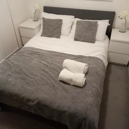 Ttsa- Essential 1 Bedroom Balham-free Parking Apartment