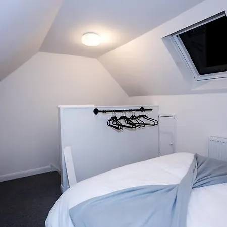 3 Bed Modern House Tottenham Apartament