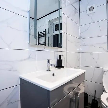 Apartament 3 Bed Modern House Tottenham Londyn