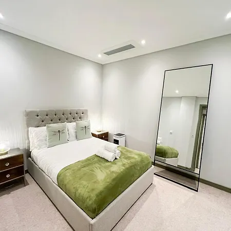 Posh 3 Bedroom Flat With Terrace And Indoor Fireplace In Mayfair, Near Hyde Park * London