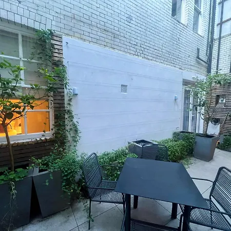 Apartment Posh 3 Bedroom Flat With Terrace And Indoor Fireplace In Mayfair, Near Hyde Park