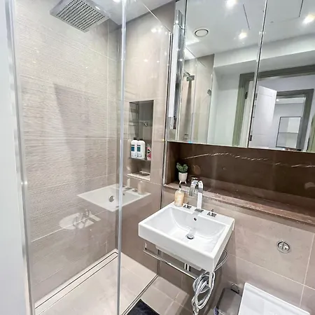 Apartment Posh 3 Bedroom Flat With Terrace And Indoor Fireplace In Mayfair, Near Hyde Park *