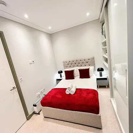 Posh 3 Bedroom Flat With Terrace And Indoor Fireplace In Mayfair, Near Hyde Park * London