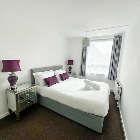 Apartamento 3 Bedroom Flat Haggerston, Hackney, Londres