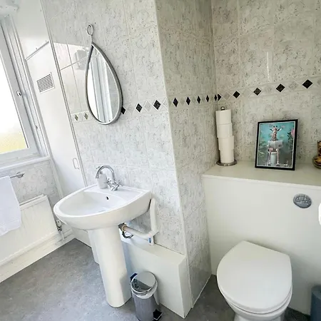 3 Bedroom Flat Haggerston, Hackney, Londres