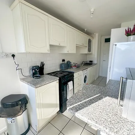 Apartamento 3 Bedroom Flat Haggerston, Hackney,