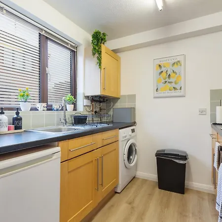 Cosy Canary Wharf House *