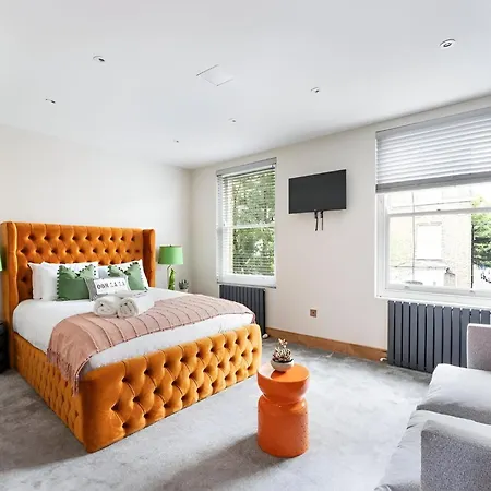 Vibrant Urban Escape, Family Friendly - Sleeps 8! London