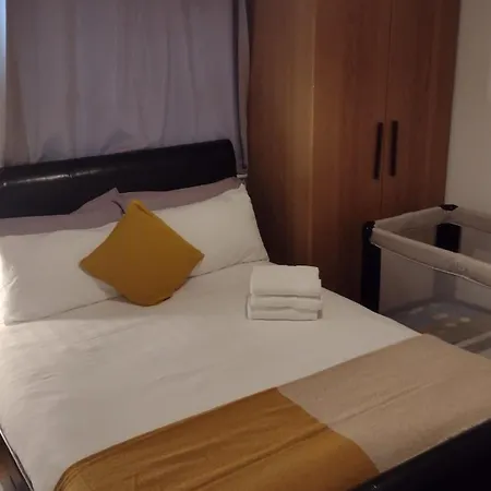 Spacious 2-bed Family With Pets Welcome * London