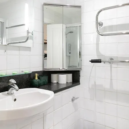 Apartment Modern Flat 5 Min To Holland Park!