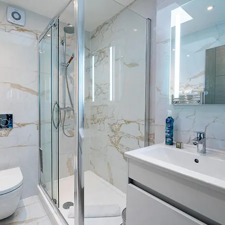 Elegant Luxe Penthouse In Whitechapel