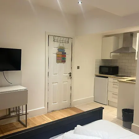 Apartment Hyde Park London