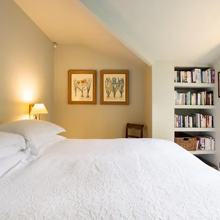 Living - 3 Bedroom In Chelsea Apartment London