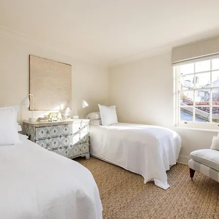 Living - 3 Bedroom In Chelsea *