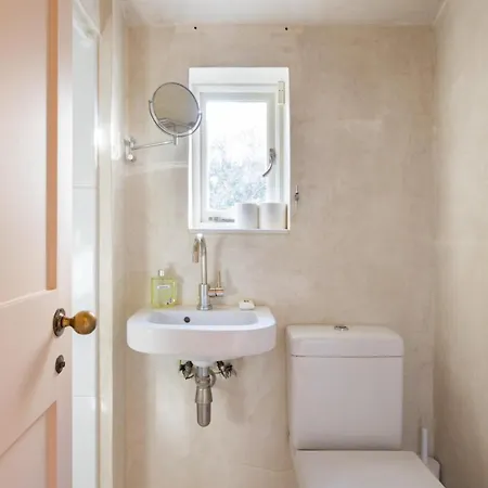 Living - 3 Bedroom In Chelsea