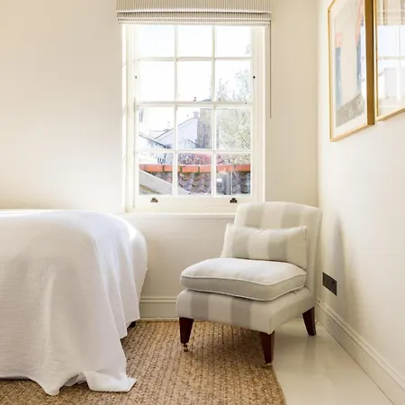 Living - 3 Bedroom In Chelsea *