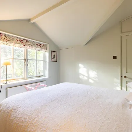Apartment Living - 3 Bedroom In Chelsea London