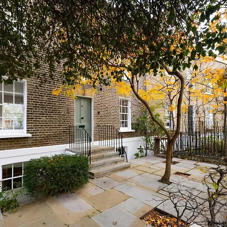 Apartment Living - 3 Bedroom In Chelsea *