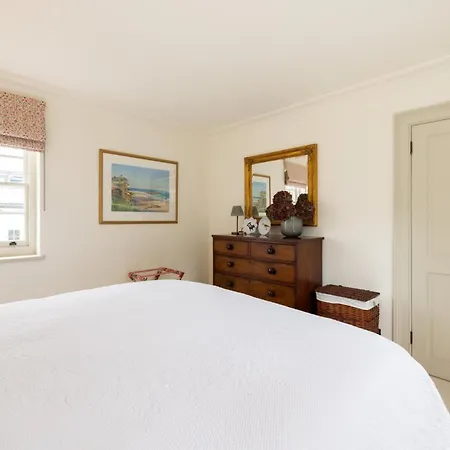 Living - 3 Bedroom In Chelsea