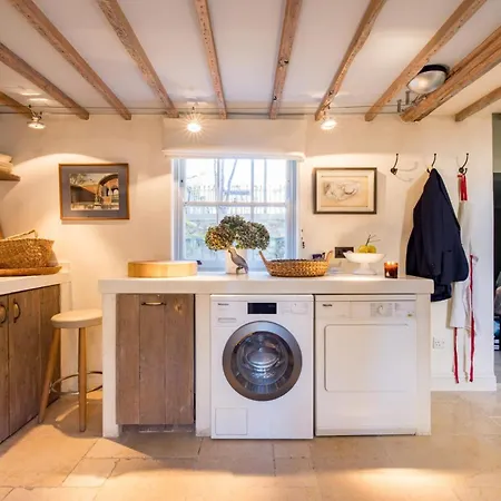 Living - 3 Bedroom In Chelsea Apartment London