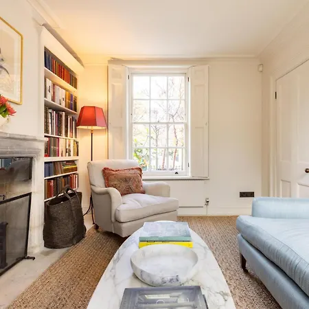 Apartment Living - 3 Bedroom In Chelsea
