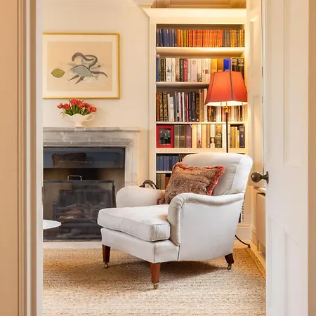 Living - 3 Bedroom In Chelsea Apartment London