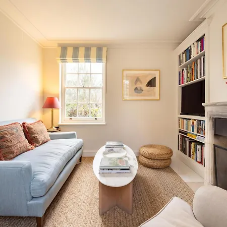 Living - 3 Bedroom In Chelsea * London