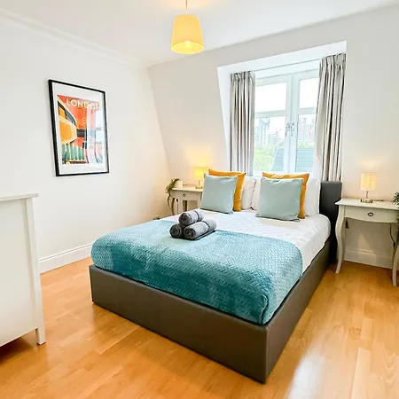 Lux 3 Bedroom Penthouse In Borough Near The Shard, Bermondsey Londra