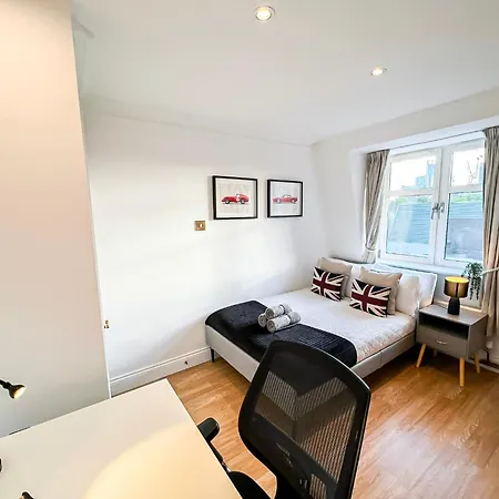 Lux 3 Bedroom Penthouse In Borough Near The Shard, Bermondsey Londra