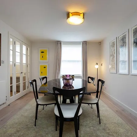 Veeve - Sophisticated Splendour * London