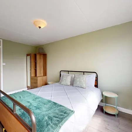 Apartment Canal View 2bd Flat - Regents Park!