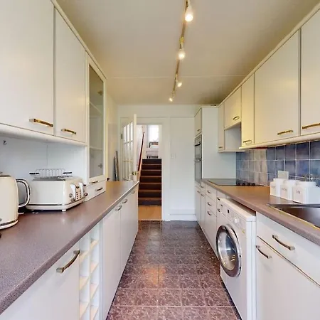 Canal View 2bd Flat - Regents Park! Apartment