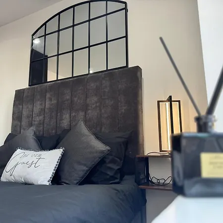 Luxury Flat In Apartment