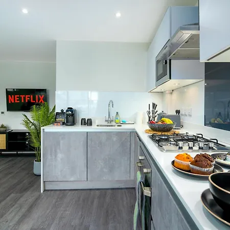 Stylish 1-bed Flat In Whitechapel Apartment *